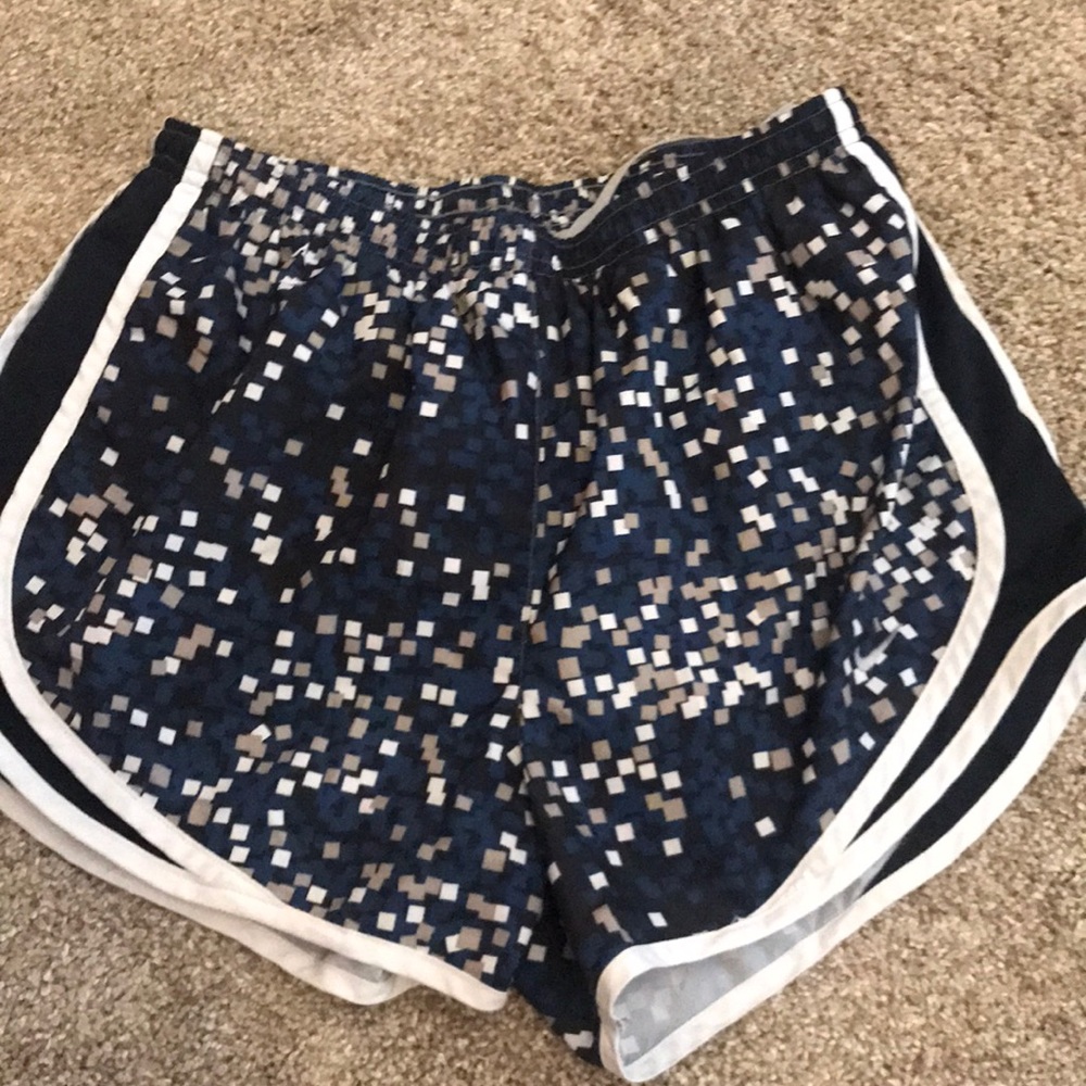 Nike shorts. Size M. In great condition!